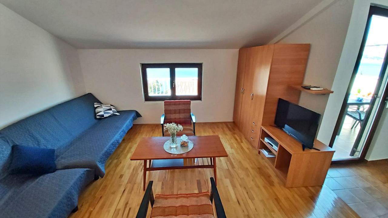 Apartment Roscic Omiš Eksteriør billede